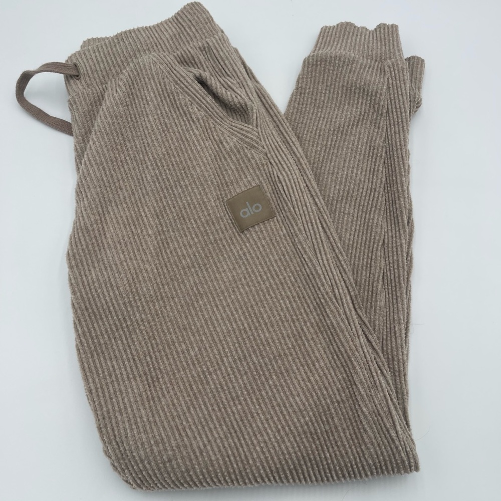 Alo muse sweat pants